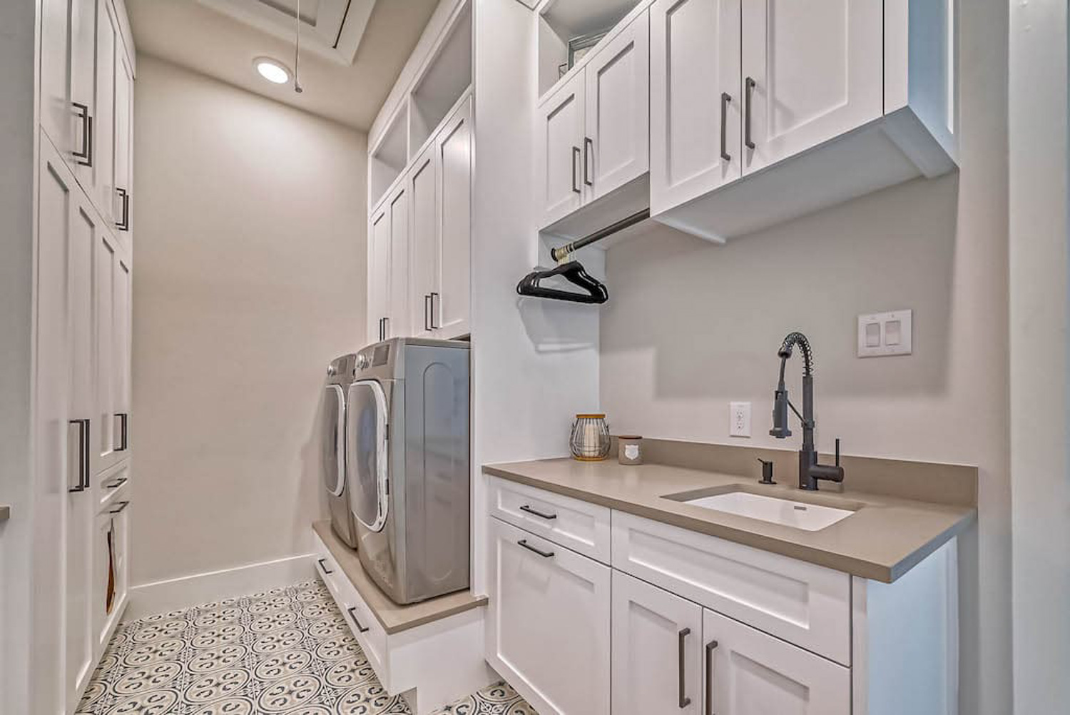 Morales-Brothers_Houston-custom-cabinets-43