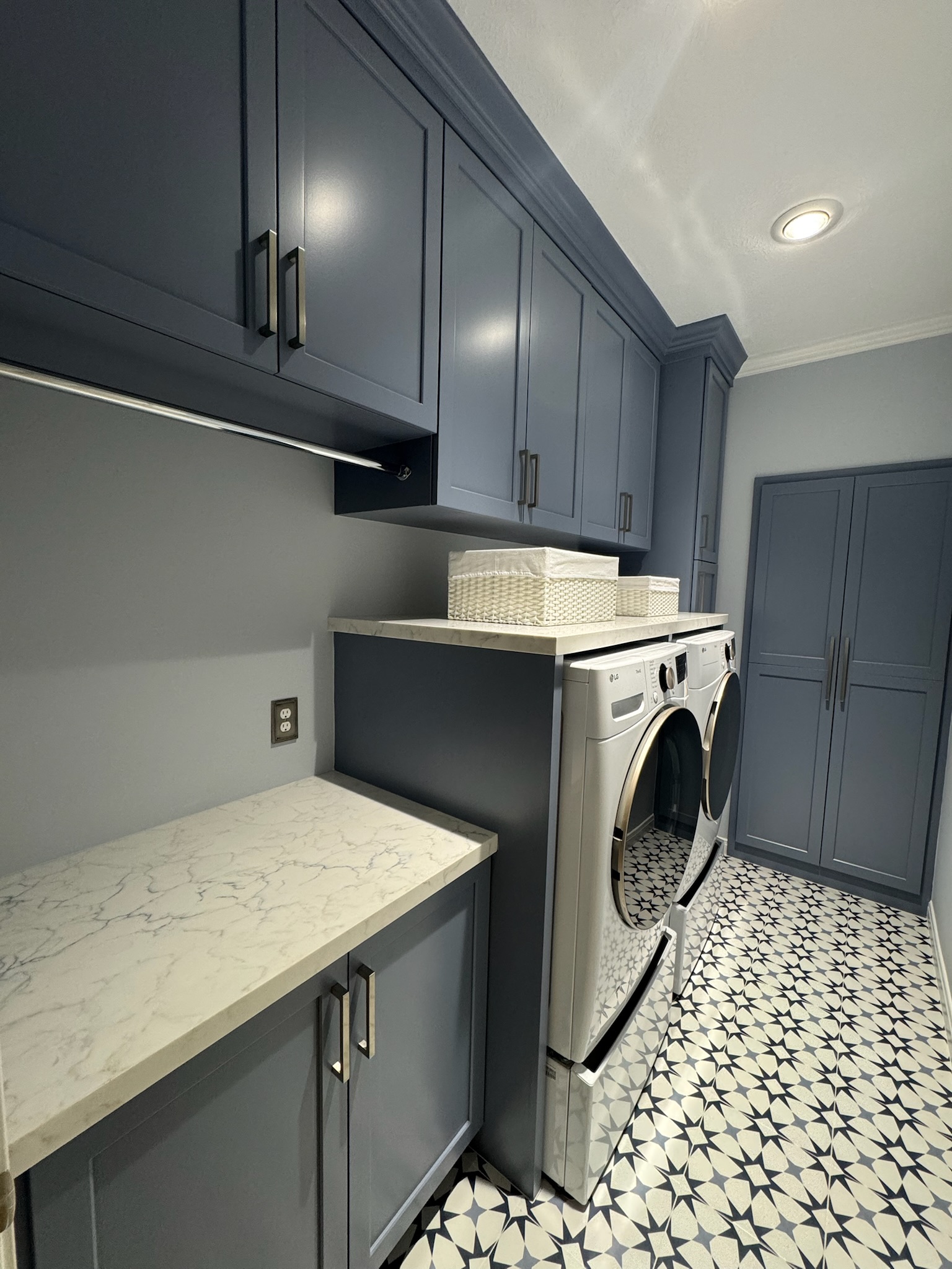 Morales-Brothers_afterpiclaundryroom