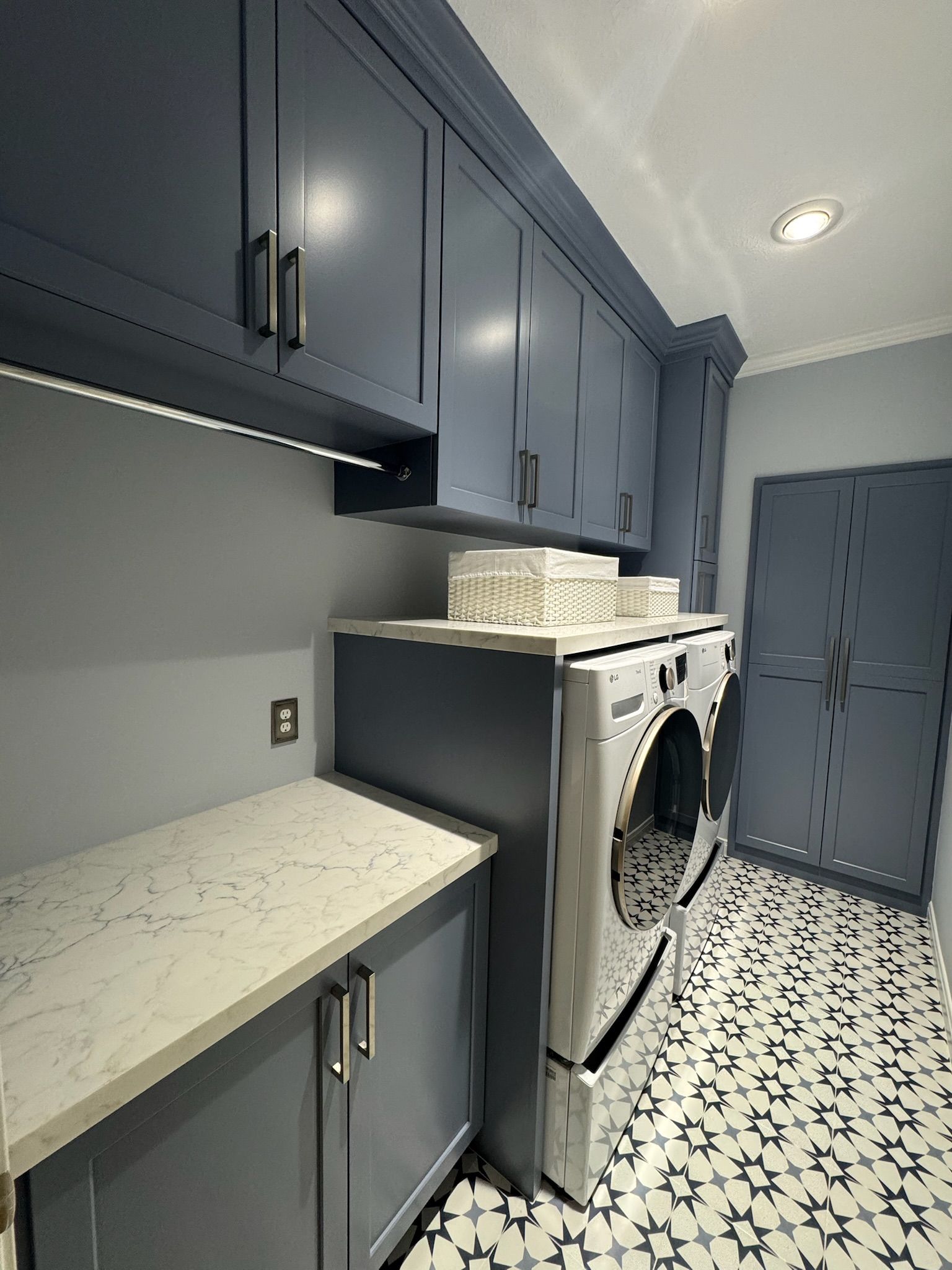 Morales-Brothers_afterpiclaundryroom