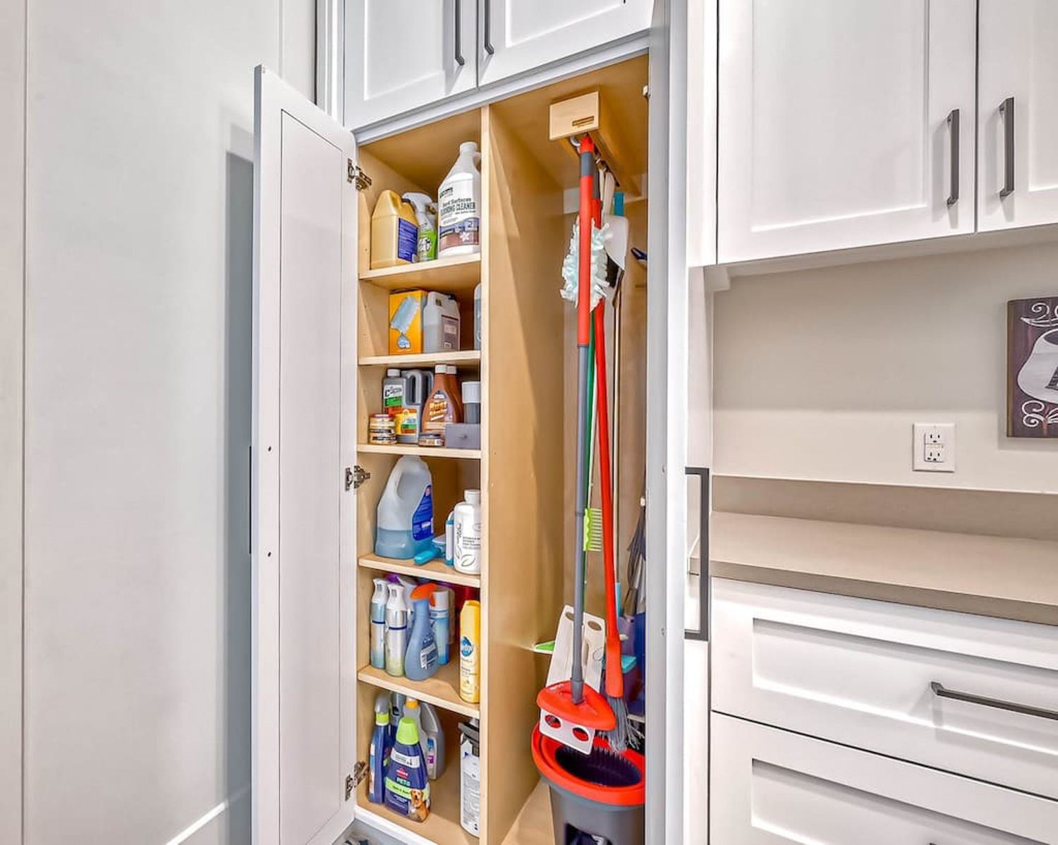 Morales-Brothers_Houston-custom-cabinets-40